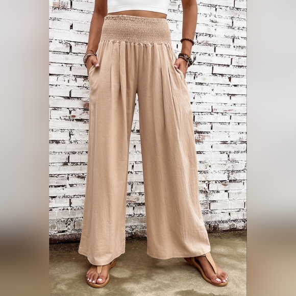 ๐๐HP๐๐ Smocked Wide Leg Pants - Picture 3 of 14